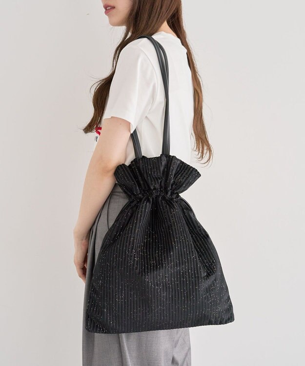 Green Parks ａｎｄｍｉｋｋａ．ラメベロアプリーツ巾着バッグ Black