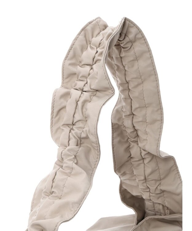 earth music&ecology ギャザーハンドルトートバッグ Ecru