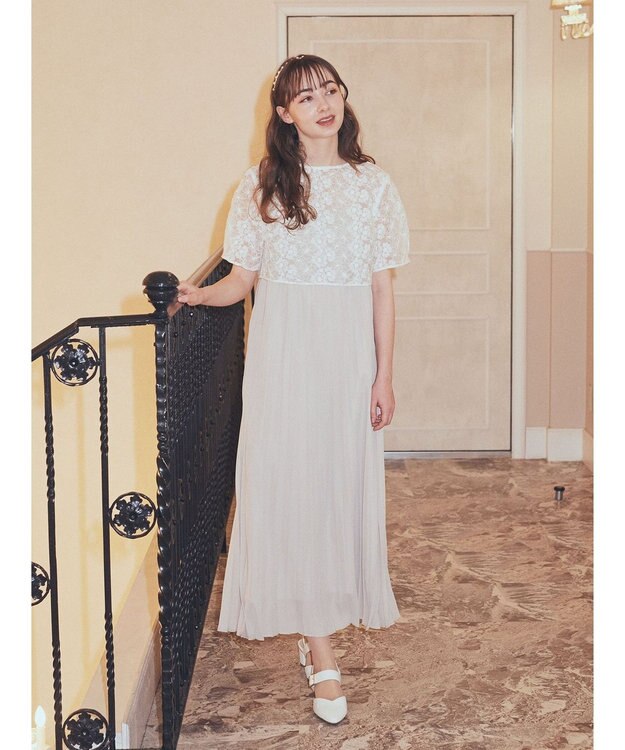 earth music&ecology ＳＥＴ２点　オーガンジー刺繍＋プリーツワンピース Beige