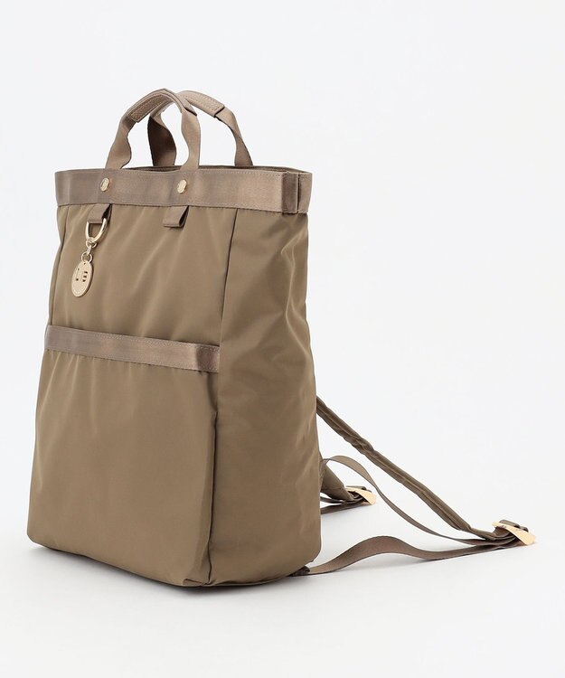 LA BAGAGERIE チャーム付き　ナイロンリュック ベージュ