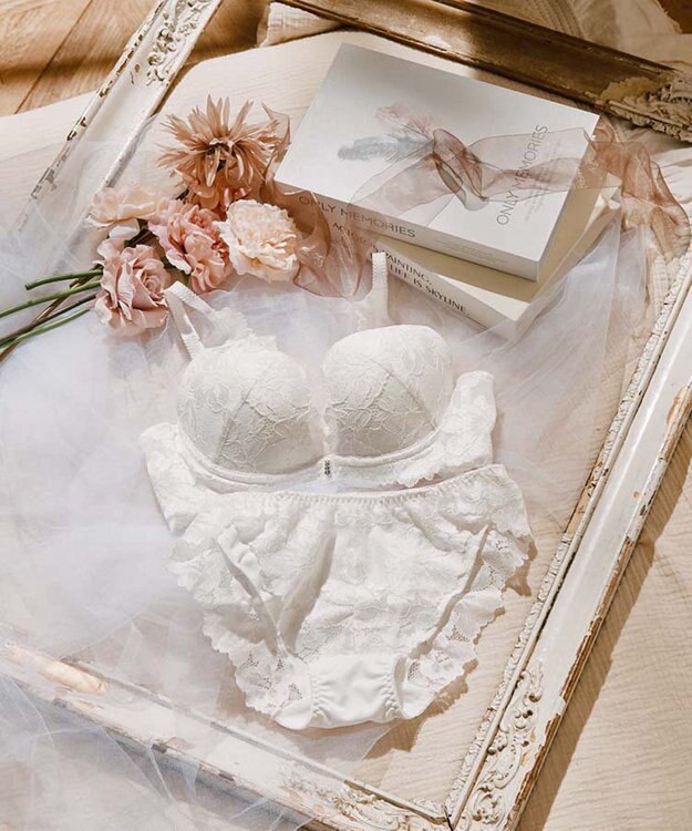 San-ai Resort（三愛水着楽園） 【SALE】【northerly bra フィットシリーズ 谷間美人】谷間美人ブラセット ホワイト