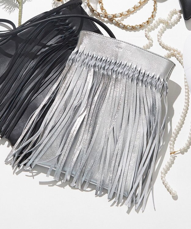 23区 NOMADIS DANCE フリンジ ポシェット (シルバー) シルバー系
