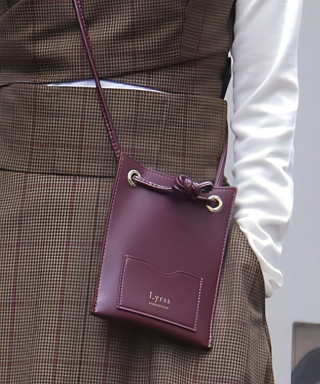style code [Lyrss/リルス] イタリア製牛トコ皮 CITYエシカルレザースマート ショルダーポケット ワイン