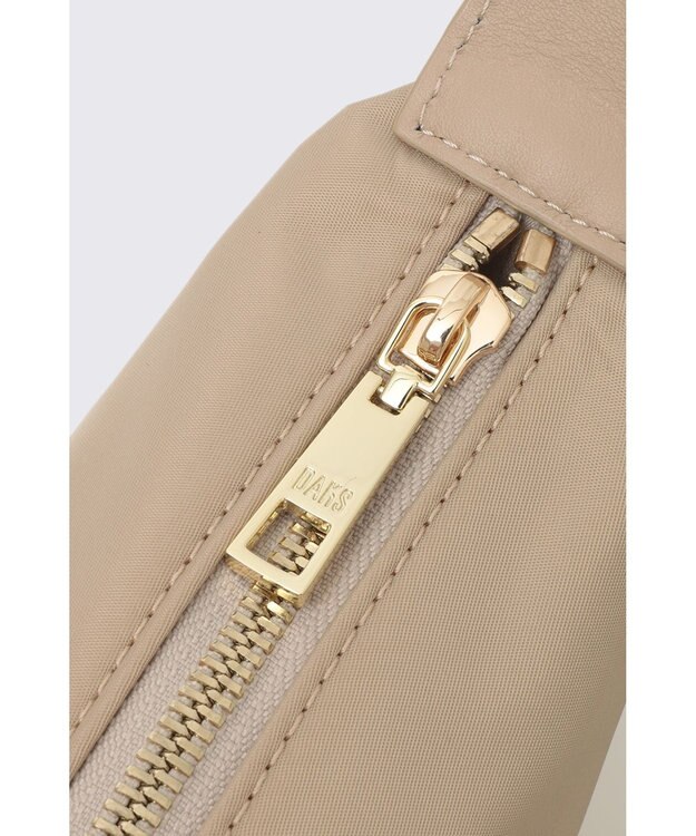 DAKS RICAナイロンショルダーバッグ ベージュ