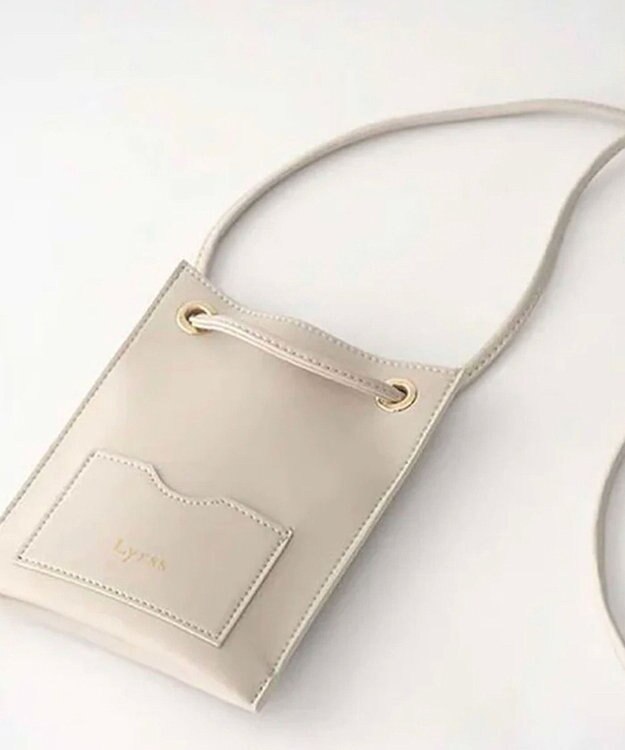style code [Lyrss/リルス] イタリア製牛トコ皮 CITYエシカルレザースマート ショルダーポケット アイボリー