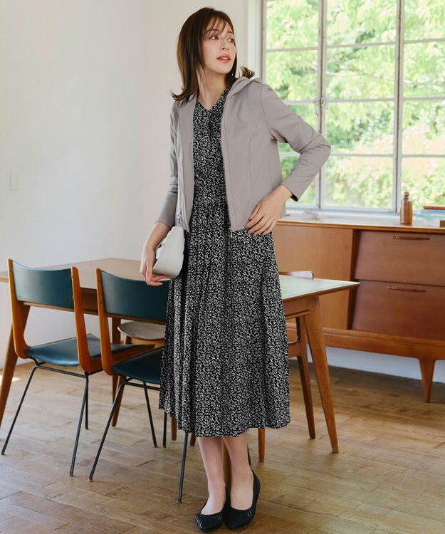 Tiaclasse 【UVカット・吸水速乾・洗える】 “きれい見え” カットソーラインフードパーカー グレージュ