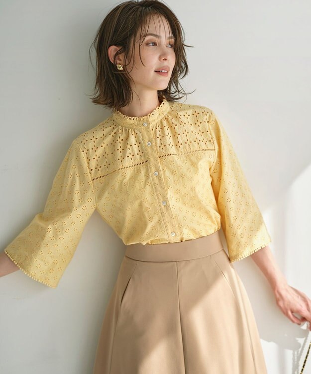 組曲 L 【WEB限定カラーあり】エンブロイダリーレース フレアスリーブブラウス クリームイエロー系