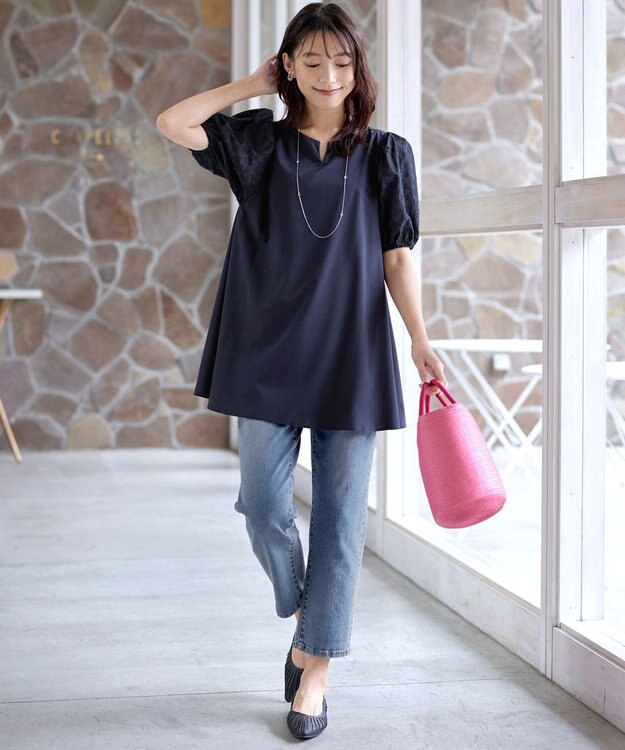 Tiaclasse 【2TYPE/総レース・袖レース】パンチングレースパフスリーブチュニックブラウス Bネイビー(袖のみレース）