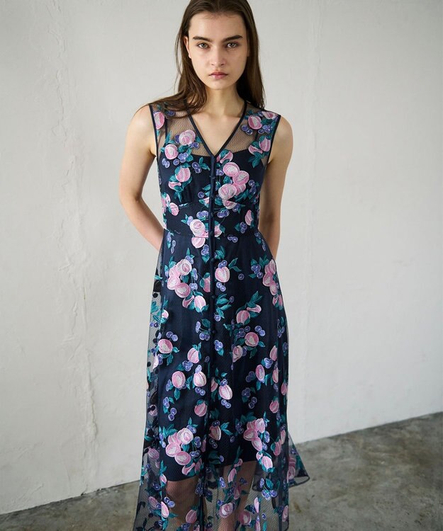 GRACE CONTINENTAL サマーフルーツ刺繍ワンピース ネイビー