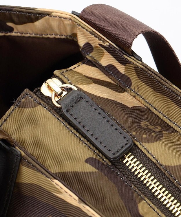 LA BAGAGERIE 【LA BAGAGERIE×HELLO KITTY】リボンチャーム付き　デイリートート　Sサイズ カーキ