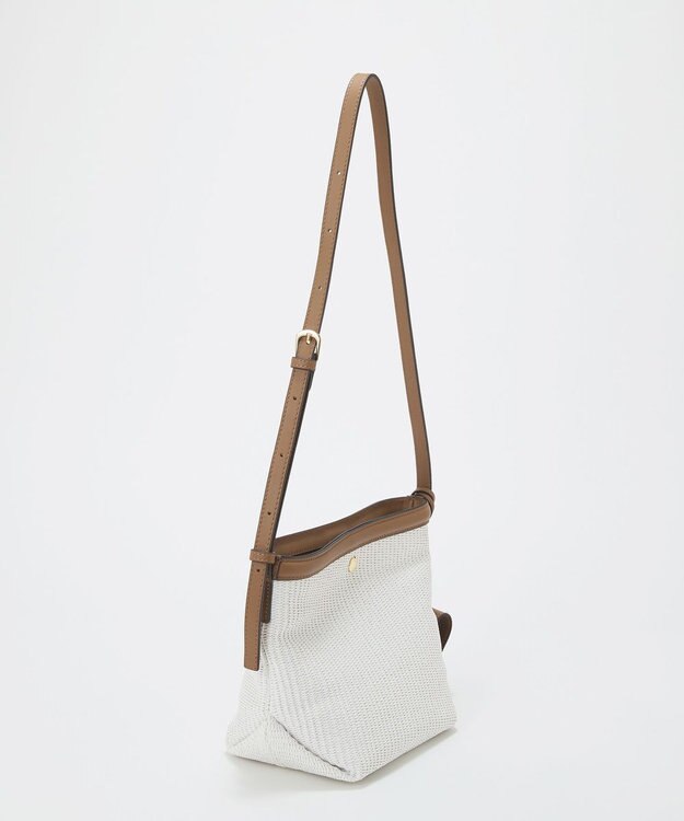 TOPKAPI 【Breath TOPKAPI】サングラスホルダー付き レザーコンビ カゴ ショルダーバッグ ホワイト