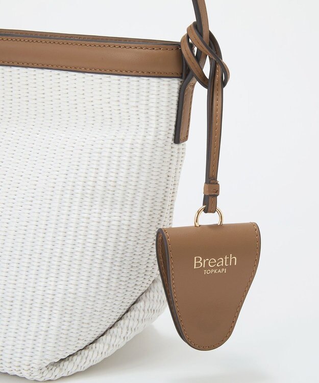 TOPKAPI 【Breath TOPKAPI】サングラスホルダー付き レザーコンビ カゴ ショルダーバッグ ホワイト