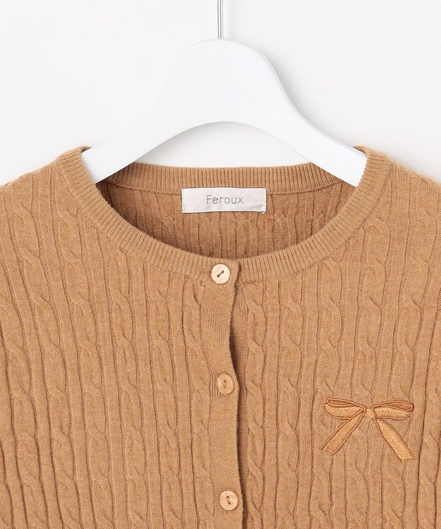 Feroux ケーブル編み×リボン刺繍 ニット カーディガン キャメル系