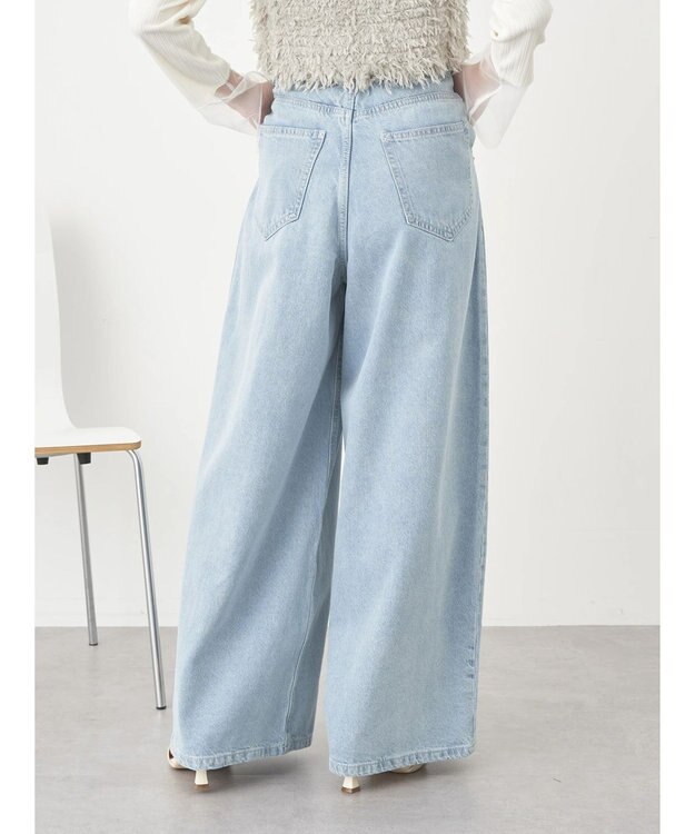 earth music&ecology タックワイドデニムパンツ Light Indigo