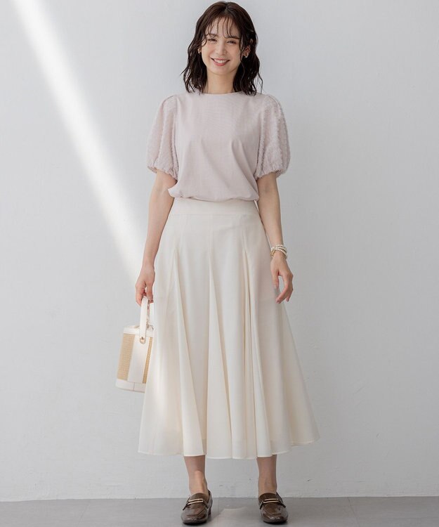 組曲 S 【WEB限定】エアリーボリューム スカート アイボリー系