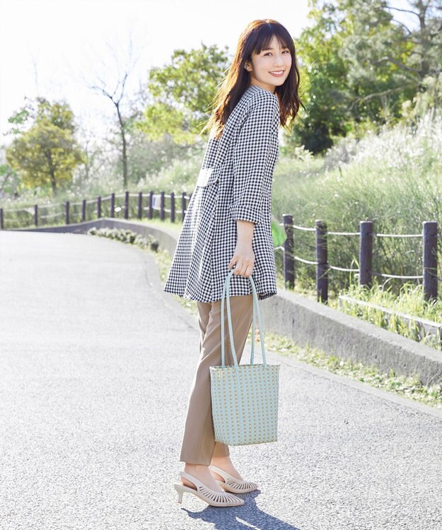 Tiaclasse 【小倉優子さん着用・フラット&ヒール2TYPE】ケージデザインシアーパンプス ヒール：アイボリー