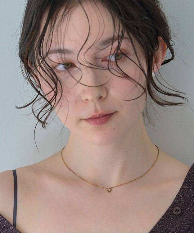 Phoebe 〈金属アレルギー対応〉ルミエールスターライトネックレス/ゴールド 星モチーフ ゴールド