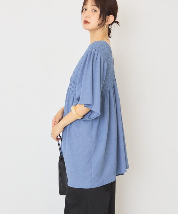 AMERICAN HOLIC 【先行予約】【WEB限定】主役級ラク映え：前後2WAY Vネックシャーリングチュニックブラウス Blue