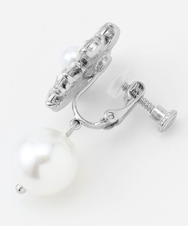 TOCCA DAISY BIJOUX＆PEARL EARRINGS イヤリング ホワイト系