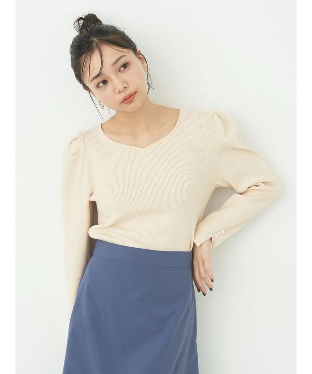 earth music&ecology ハートネック袖パールニットプルオーバー Ivory