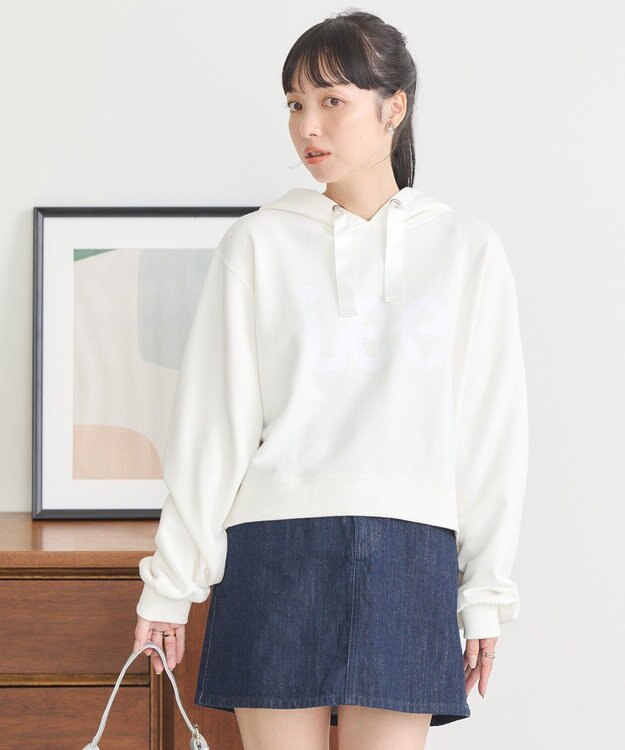 earth music&ecology Ｌｅｅ×ｅ．ｍ．ａ．ｅショート丈パーカー White