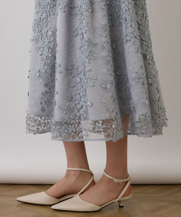 GRACE CONTINENTAL フラワーライン刺繍ワンピース グレー