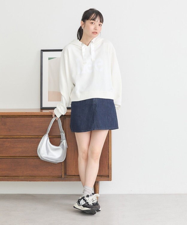 earth music&ecology Ｌｅｅ×ｅ．ｍ．ａ．ｅショート丈パーカー White