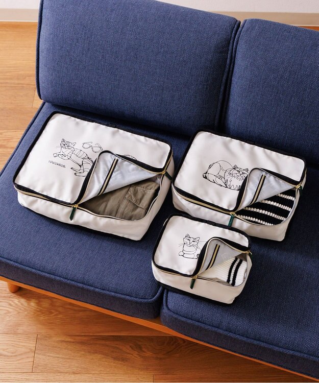 ACE BAGS & LUGGAGE HAyU × ace. トラベルポーチ S 猫柄 17821 アイボリー