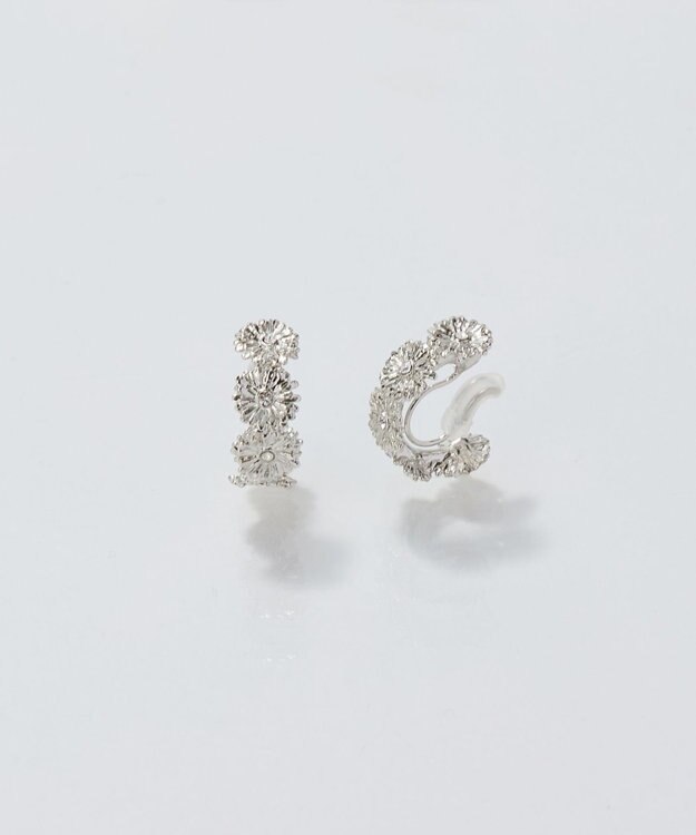 Phoebe 【痛くないシリーズ/金属アレルギー対応】マーガレットフラワーフープライトフィットイヤリング　シルバー シルバー