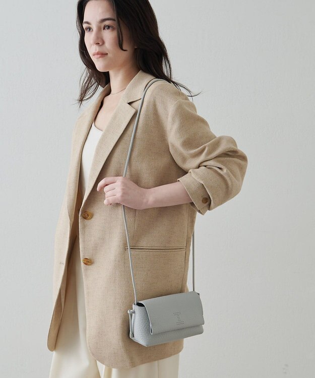 IACUCCI ＜Oggi 10月号掲載＞アルブメ ALCE ライトグレー