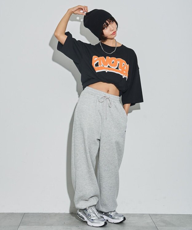 WEGO 【ユニセックス着用ITEM/ネックレス付き】アクセ付きグラフィックT（S） ブラックその他