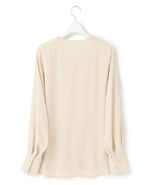 23区 バックサテンアムンゼン Vネック ブラウス ベージュ系