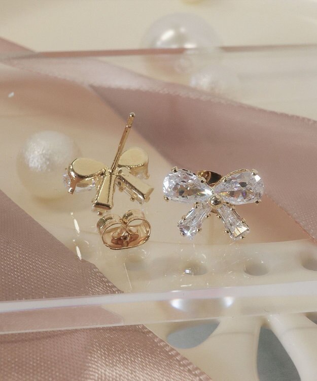 Tiaclasse 【金属アレルギー対応・選べる2タイプ】クリスタルリボンピアス ゴールドB