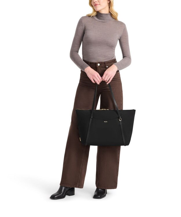 TUMI VOYAGEUR 「キュー」トート ブラック/ゴールド