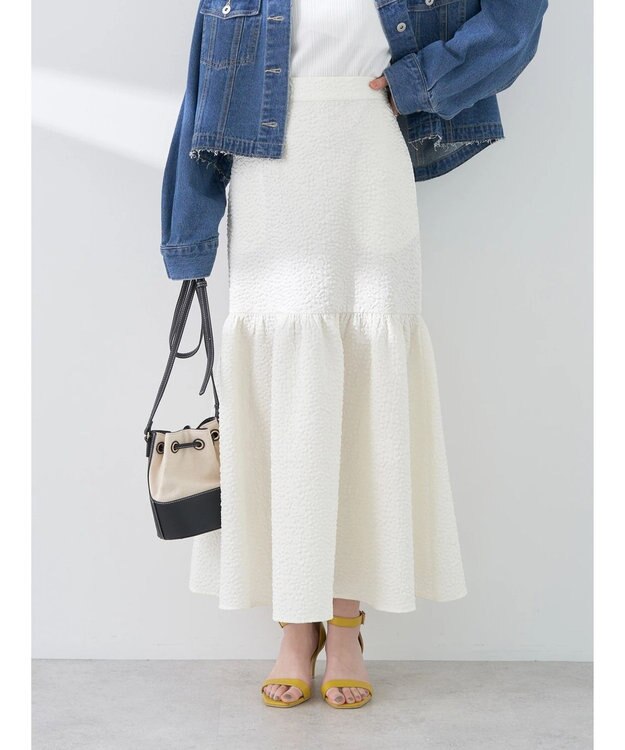 earth music&ecology エンボスフラワー　切替ボリュームスカート Ivory