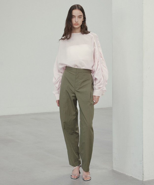 BEIGE， 【洗える】CROCUS / カービーシルエットタックパンツ Khaki