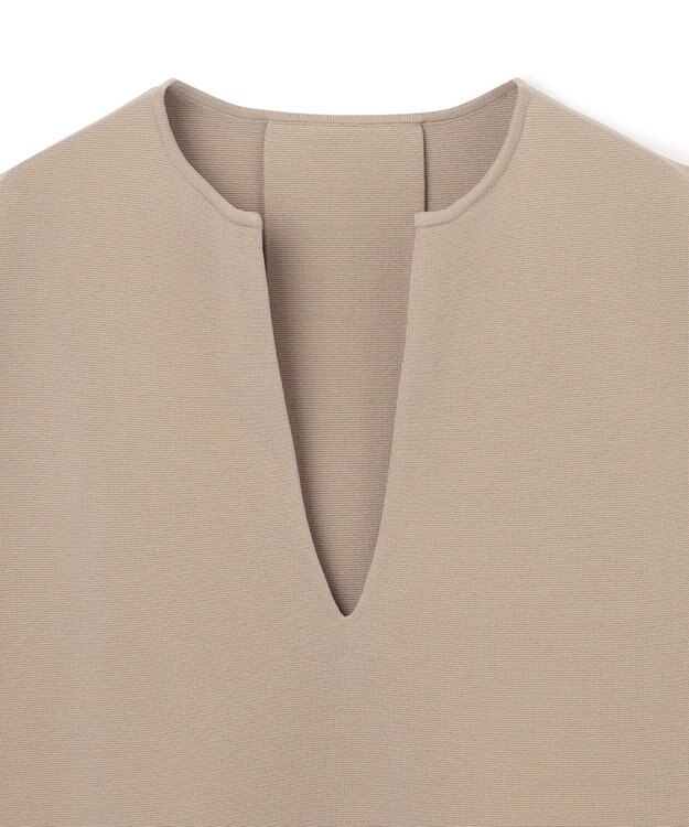 UNFILO フォルムニットジレ カーキ