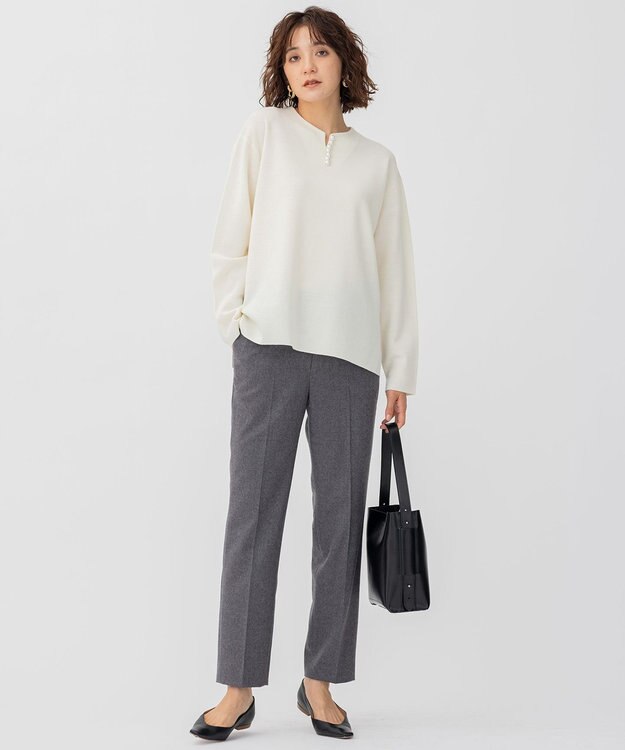 23区 【CLASSY.1月号掲載】ウールミルドストレッチ テーパードパンツ チャコール