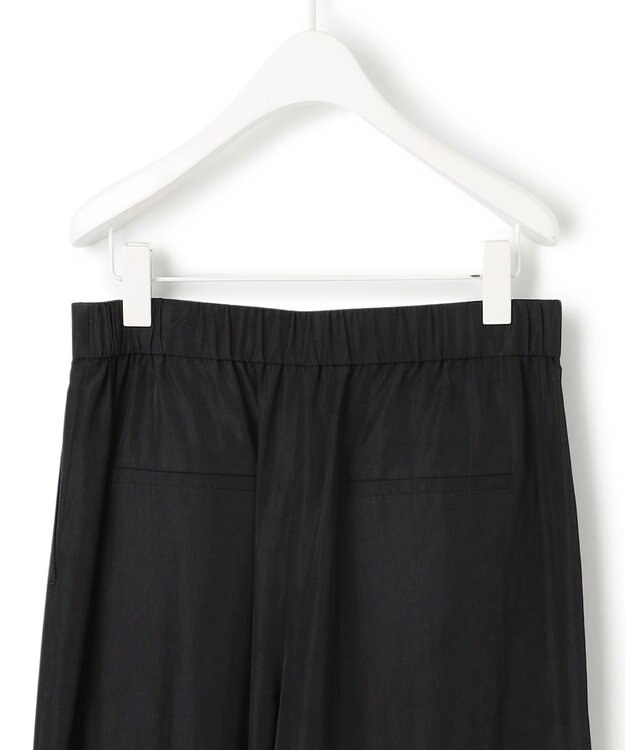 ICB L 【接触冷感・UVケア・速乾・洗える】シルクエステルタフタ ワイドパンツ ブラック系