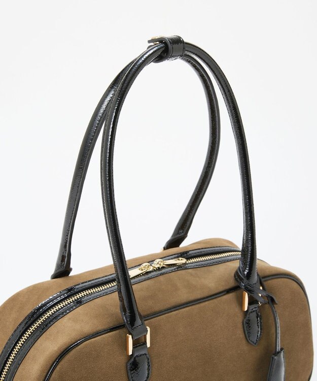 TOPKAPI 【TREASURE TOPKAPI】スエード エナメルコンビ ワイド ボストンバッグ チャーム付き キャメル