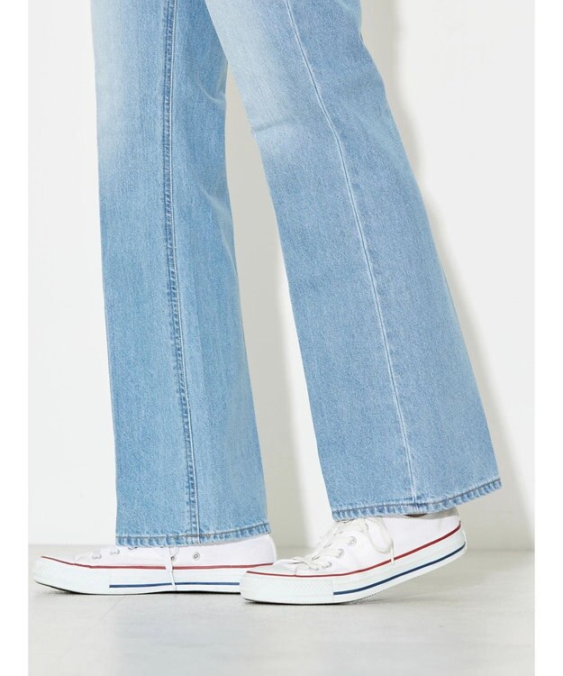 AMERICAN HOLIC センタープレスフレアデニム Light Indigo