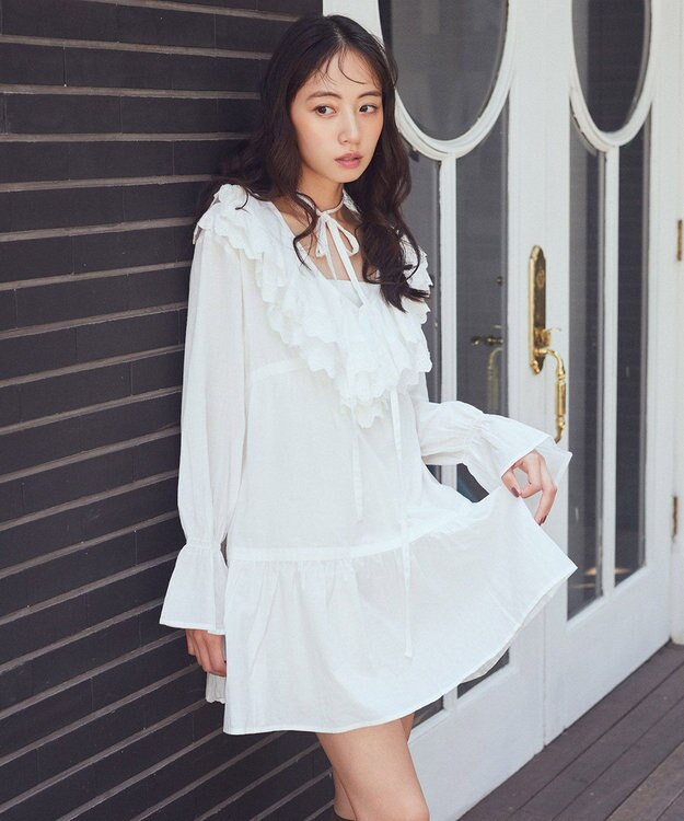 earth music&ecology 【綿100％】サイドリボンラッフルミニワンピース Off White