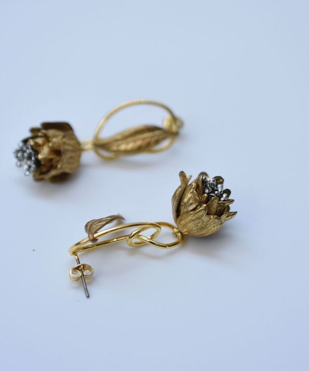 monshiro アンジェリケカールステム ピアス ゴールド