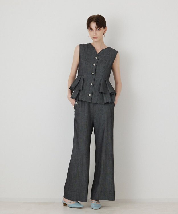 GRACE CONTINENTAL シャンブレーフリルベスト グレー