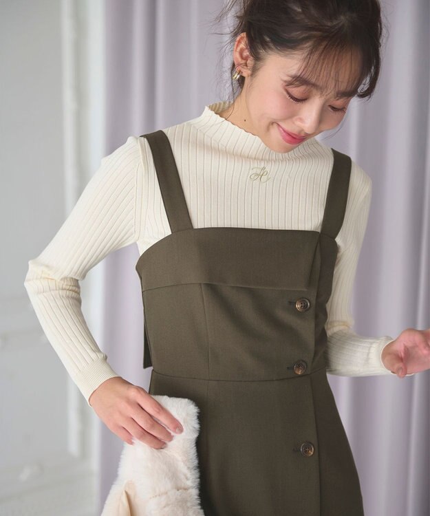 Feroux 【古畑星夏さん着用・セットアイテム】刺繍ポイント ニット × ジャンパー スカート カーキ系