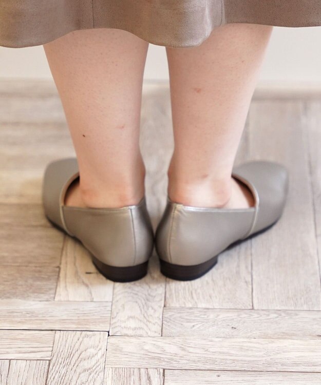 Pointer 日本製 サイドVカットパンプス グレーメタリック