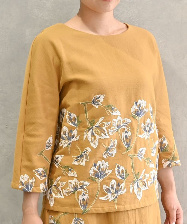 muuc 〈遠州織物の工場で織られた上質なコットン生地〉モクレン刺繍 ノーカラー プルオーバー（セットアップ可能） イエロー×ホワイト