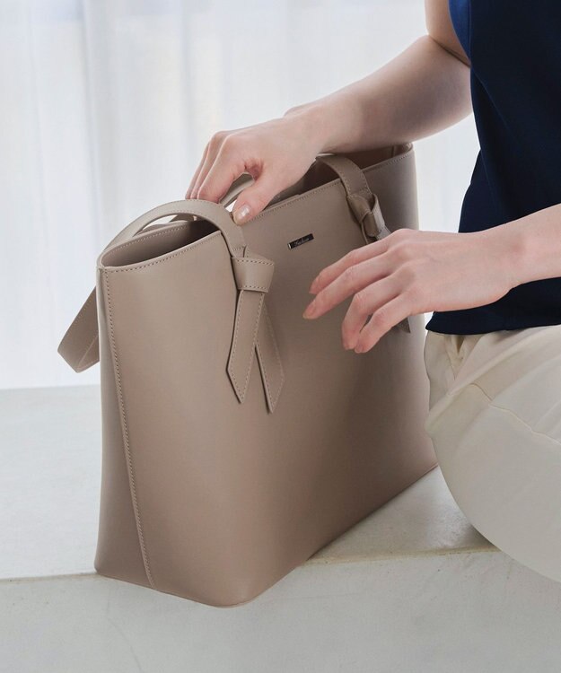 Tiaclasse 【安田美沙子さん　小倉優子さん着用】リボンデザイン通勤バッグ モカ