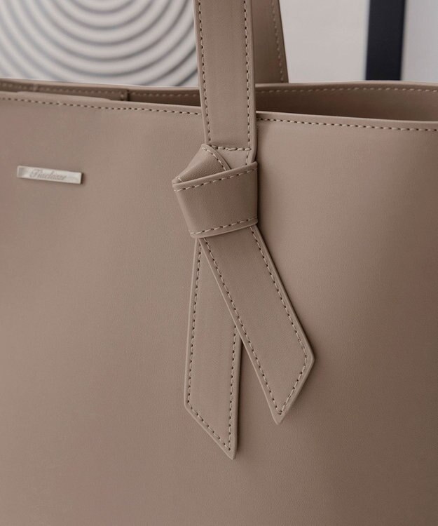 Tiaclasse 【安田美沙子さん　小倉優子さん着用】リボンデザイン通勤バッグ モカ