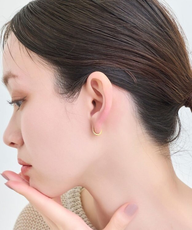 Phoebe 【金属アレルギー対応】ワンタッチビジューフープミニピアス　ゴールド/サージカルステンレス ゴールド